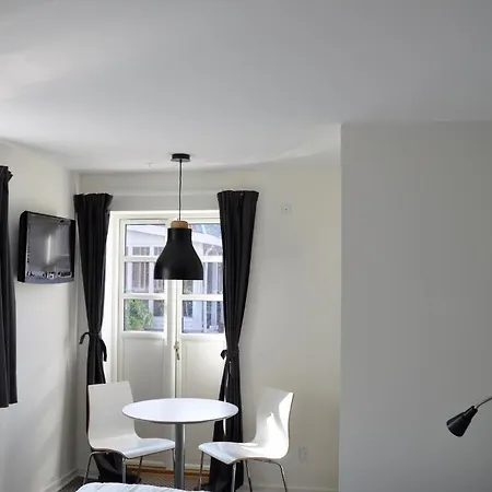 فندق مبيت وإفطار Lundsgaard فابورغ