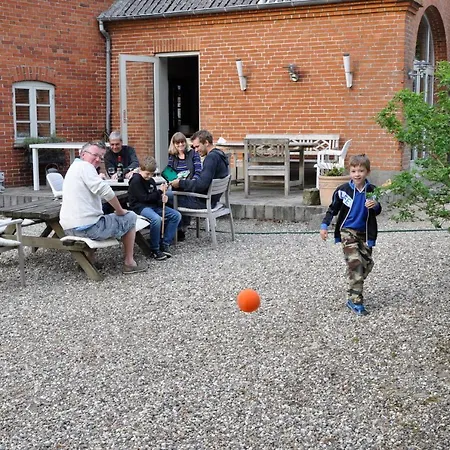 Lundsgaard 3*